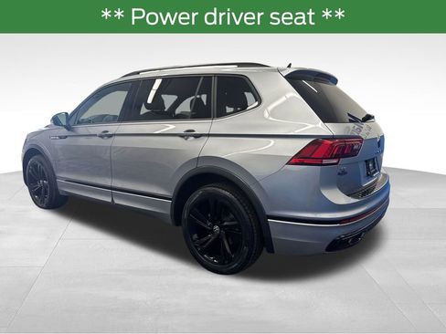Used 2024 Volkswagen Tiguan SE R-Line AWD/4WD image 5
