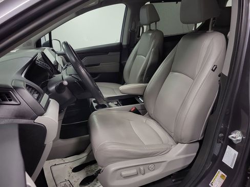 Used 2023 Honda Odyssey EX-L image 13