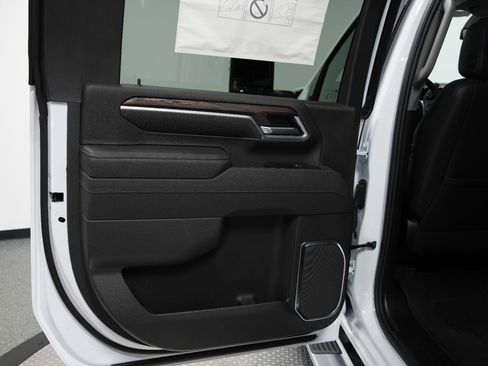 New 2025 GMC Sierra 2500 SLT w/ SLT Premium Package image 20