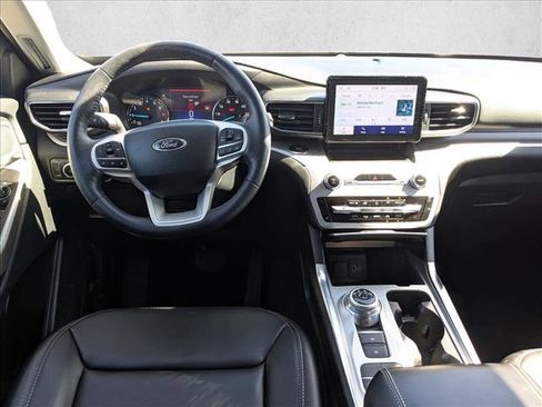 Used 2023 Ford Explorer XLT w/ Equipment Group 202A image 17
