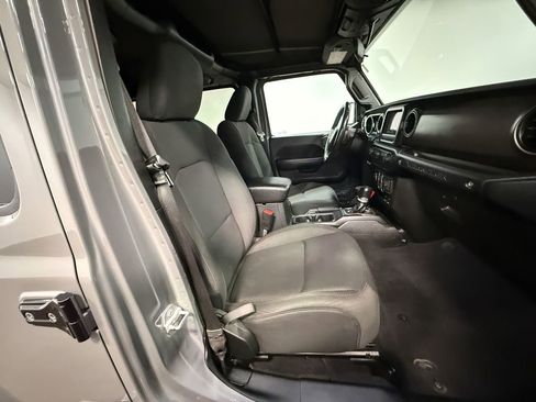 Used 2019 Jeep Wrangler Unlimited Sport S AWD/4WD image 13