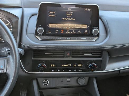 Certified 2023 Nissan Rogue SV image 12