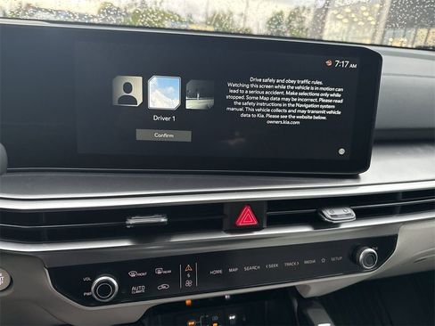 New 2025 Kia Sorento EX w/ Panoramic Sunroof Package image 14