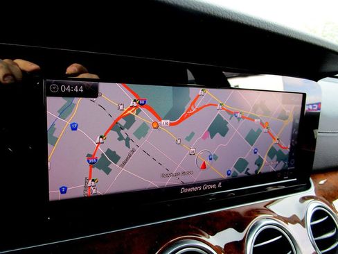 Used 2019 Mercedes-Benz E 450 4MATIC Sedan image 3