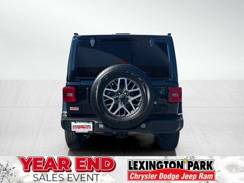 Used 2024 Jeep Wrangler Sahara w/ Technology Group image 5