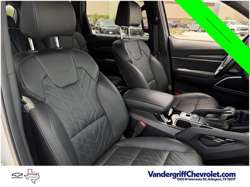 Used 2025 Kia Telluride EX X-Line AWD/4WD image 28