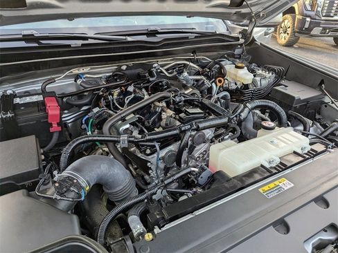 Used 2024 Toyota Tacoma TRD Off-Road image 30