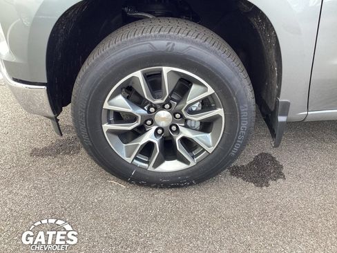 Used 2025 Chevrolet Silverado 1500 LT AWD/4WD image 26