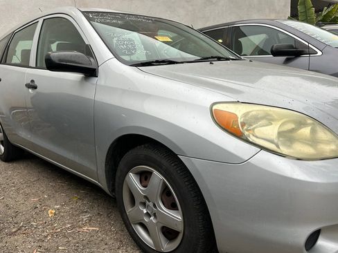 Used 2006 Toyota Matrix image 3