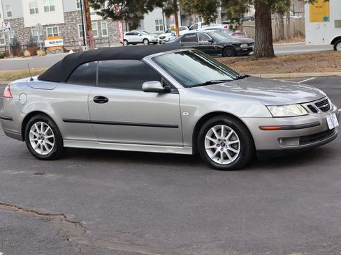 Used 2005 Saab 9-3 Arc image 2