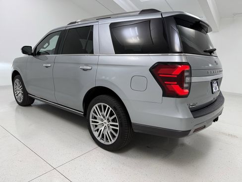 Used 2024 Ford Expedition Limited image 5