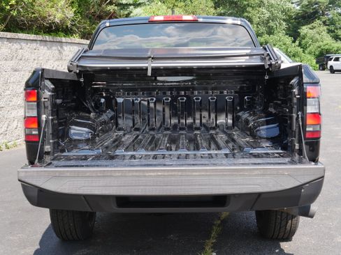 Used 2023 Nissan Frontier S w/ Technology Package AWD/4WD image 6