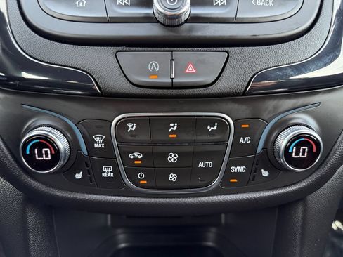 Used 2023 Chevrolet Equinox RS AWD/4WD image 16