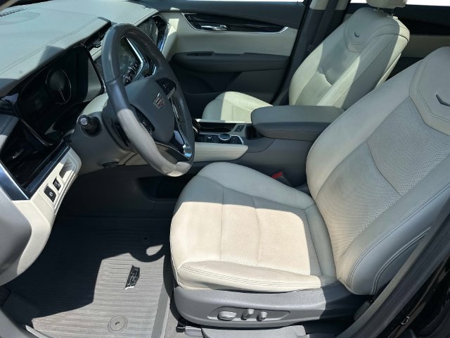 Used 2020 Cadillac XT6 Premium Luxury AWD/4WD image 23
