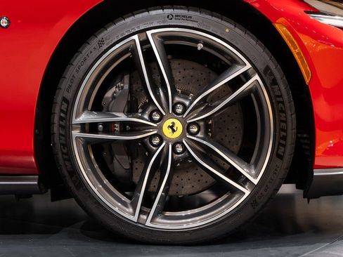 Used 2025 Ferrari Roma Spider image 16