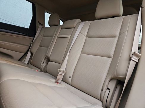 Used 2020 Jeep Grand Cherokee Laredo w/ 18" Wheel & 8.4" Radio Group image 13