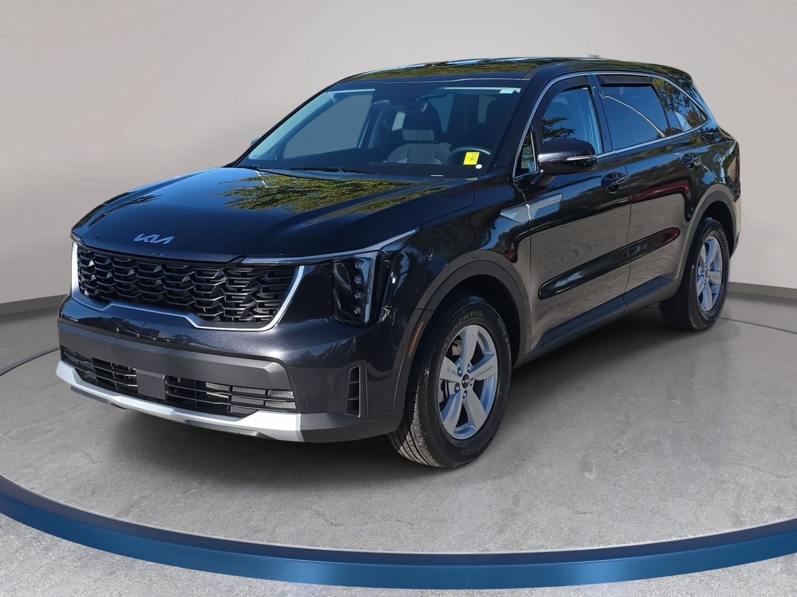 Used 2026 Kia Sorento LX FWD image 1