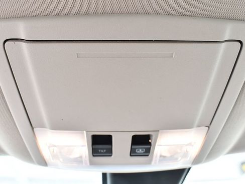 Used 2015 Lincoln MKX AWD w/ Equipment Group 102A image 32