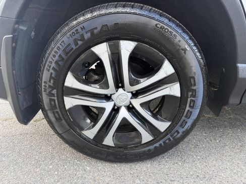 Used 2016 Toyota RAV4 LE AWD/4WD image 13