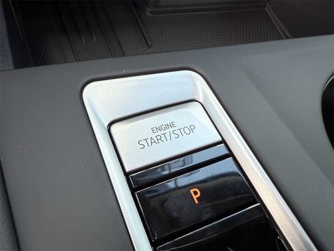 New 2026 Volkswagen Atlas SE image 20