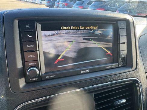 Used 2014 Dodge Grand Caravan R/T image 29