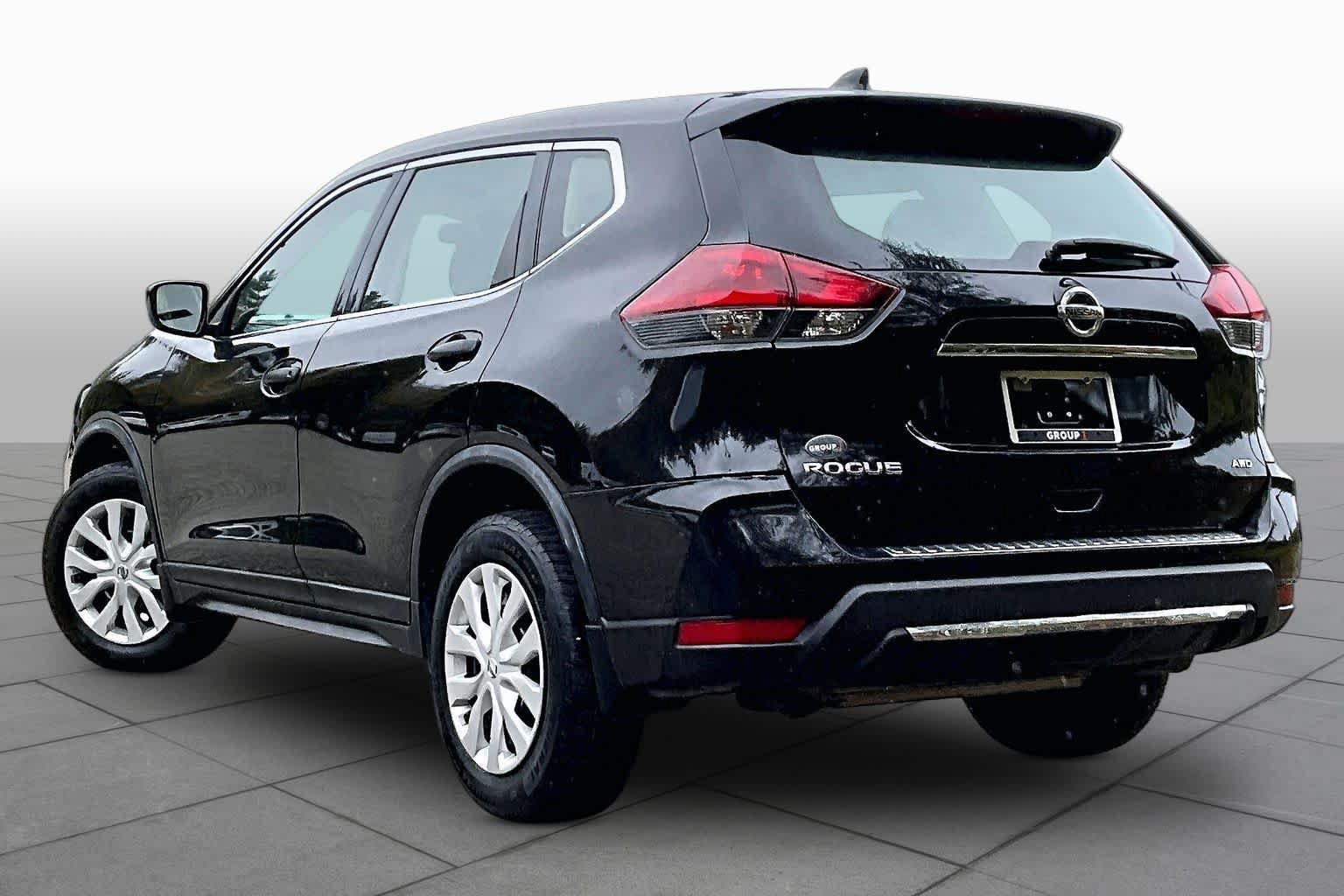 Used 2019 Nissan Rogue S AWD/4WD image 12
