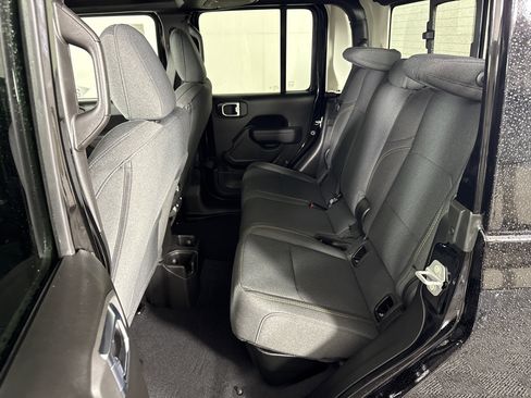 New 2026 Jeep Gladiator Sport image 14