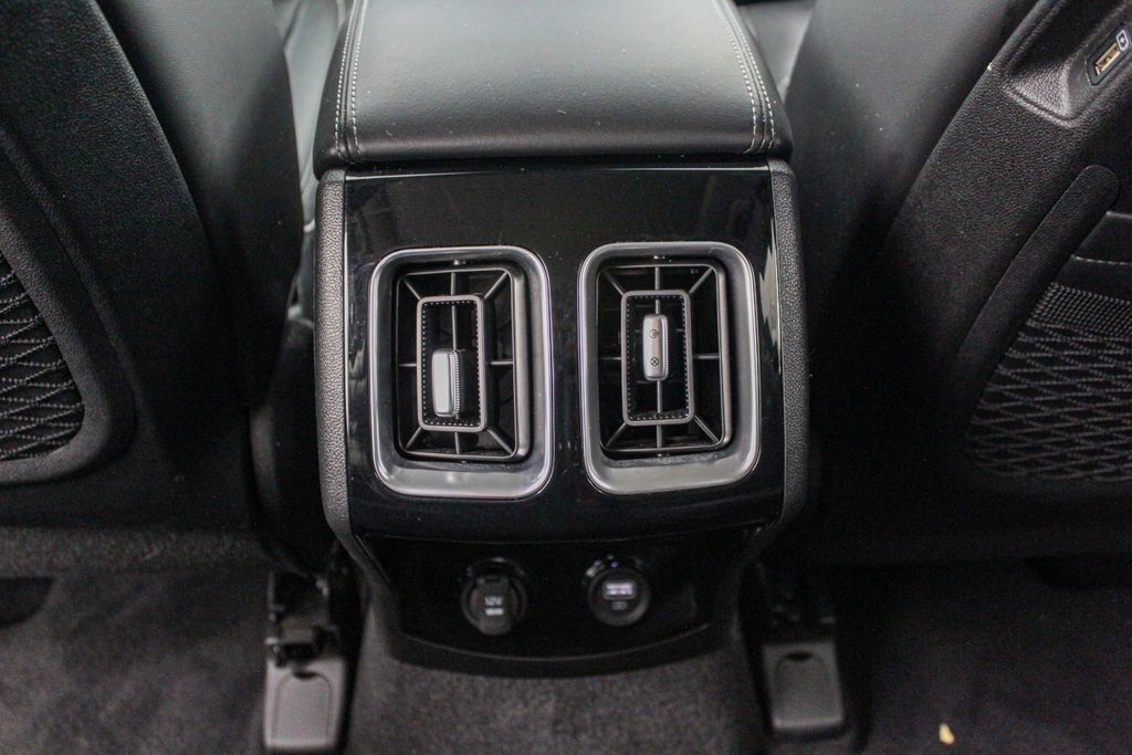 Used 2023 Kia Sorento SX AWD/4WD image 24