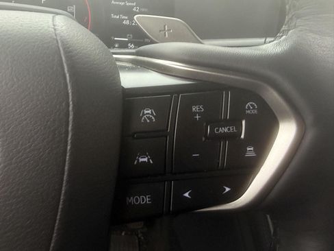 Used 2024 Lexus GX 550 AWD/4WD image 11