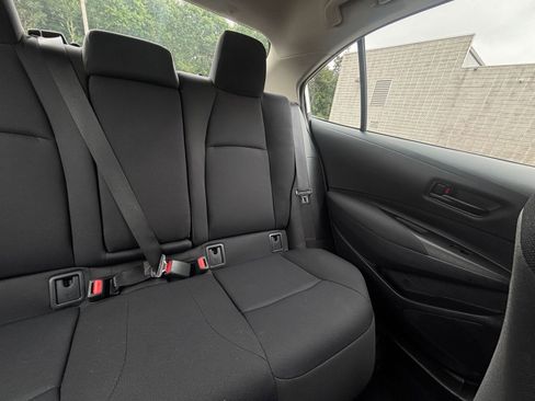 Used 2025 Toyota Corolla LE FWD image 36