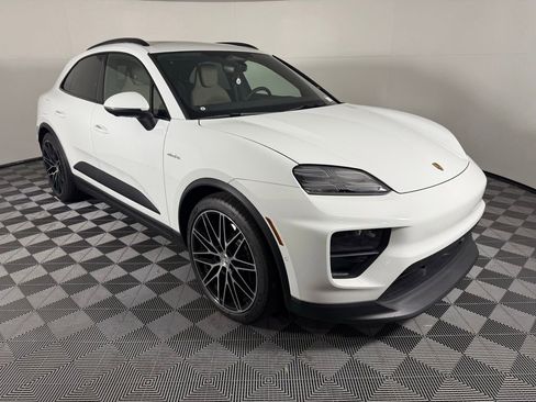 New 2025 Porsche Macan 4S Electric image 9