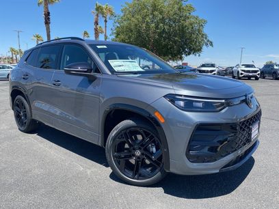 New 2025 Volkswagen Tiguan SE R-Line