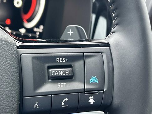 New 2026 Nissan Pathfinder Platinum AWD/4WD image 30