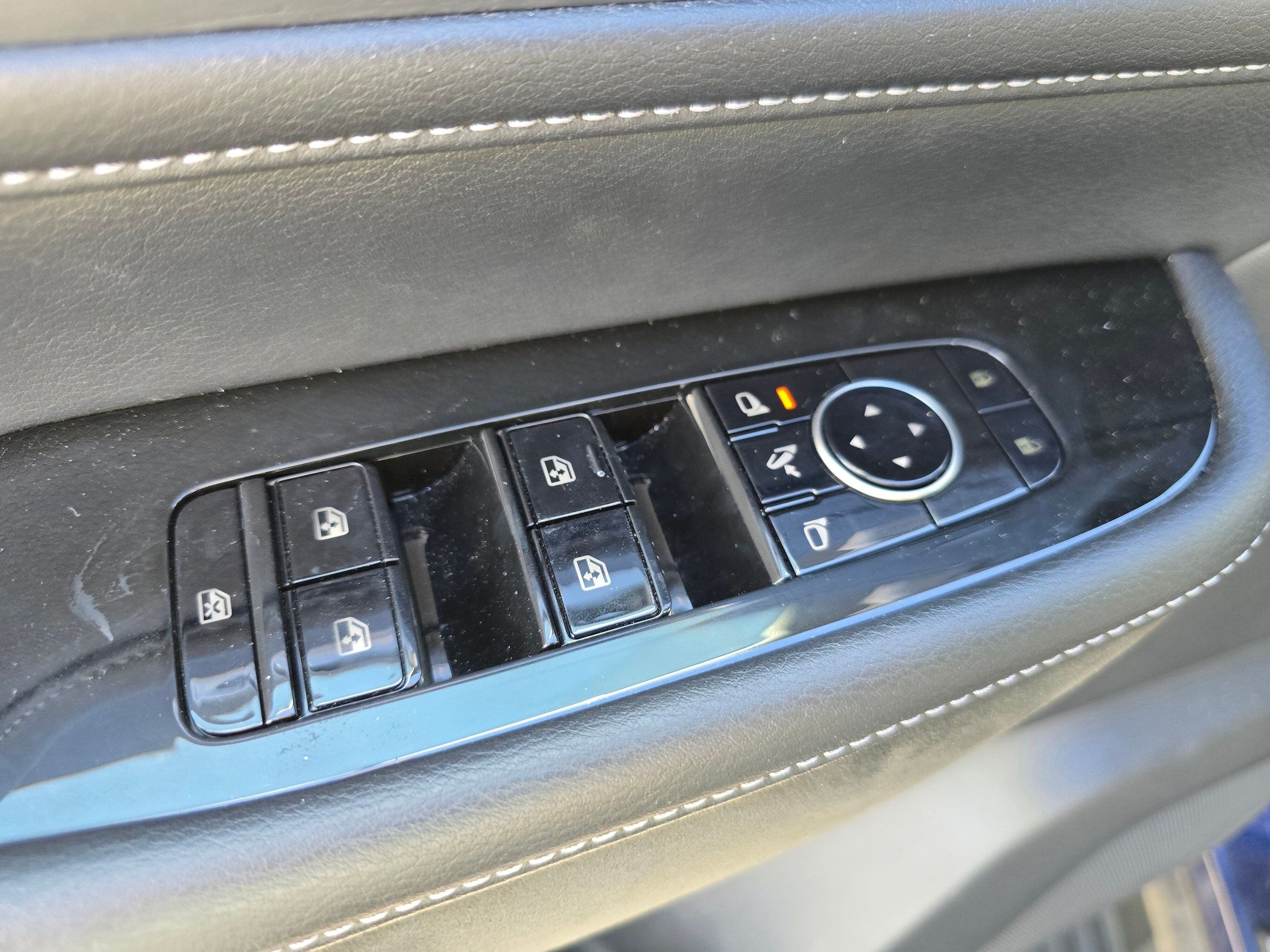 Used 2025 INFINITI QX80 Sensory AWD/4WD image 18
