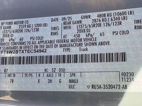 New 2026 Ford F250 Platinum w/ FX4 Off-Road Package image 32