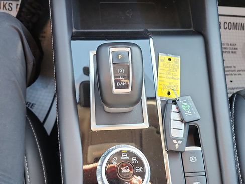 Used 2024 Mitsubishi Outlander SE image 24