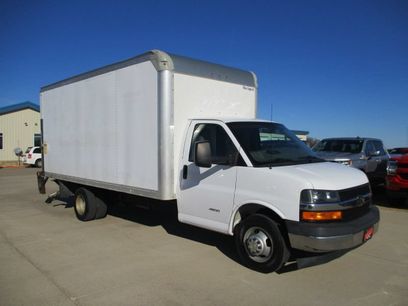 Used 2017 Chevrolet Express 4500 Extended
