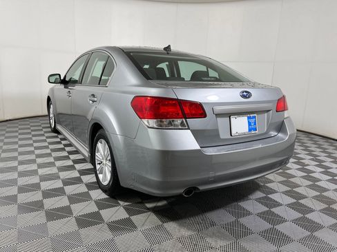Used 2011 Subaru Legacy 2.5i Premium image 21