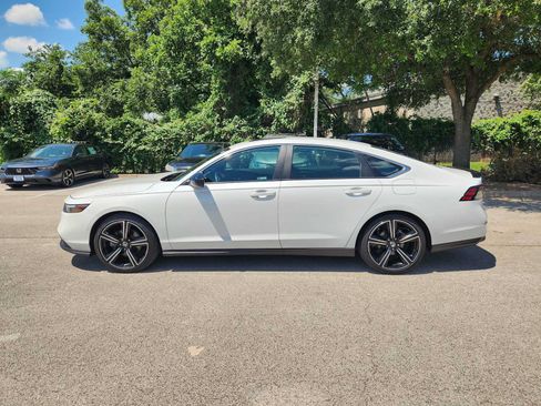 Used 2023 Honda Accord Sport image 4