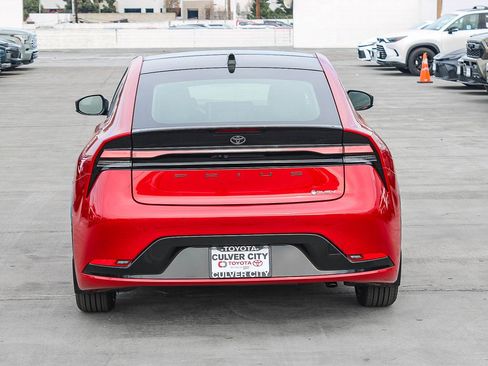 New 2026 Toyota Prius Plug-In Hybrid image 8