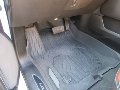 Used 2024 GMC Sierra 2500 Denali Ultimate AWD/4WD image 32