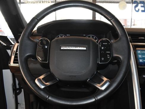 Used 2020 Land Rover Discovery HSE image 20