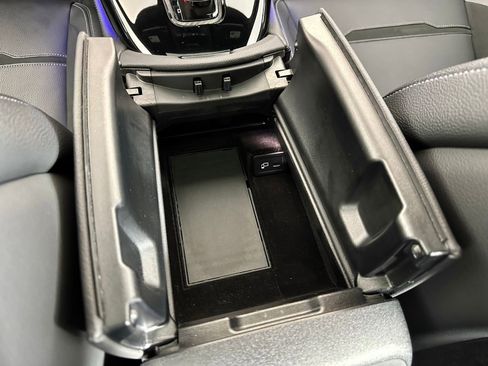 Used 2021 Mercedes-Benz AMG GT 43 w/ Driver Assistance Package image 17