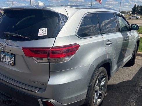 Certified 2018 Toyota Highlander Limited Platinum AWD/4WD image 4