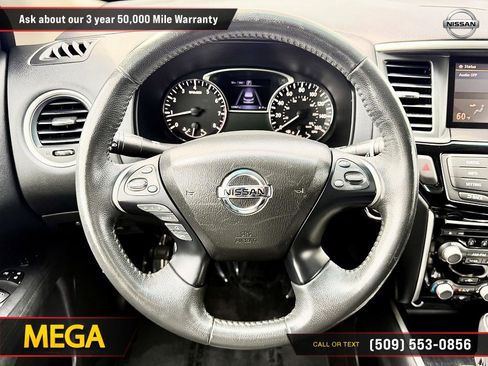 Used 2016 Nissan Pathfinder SV image 24
