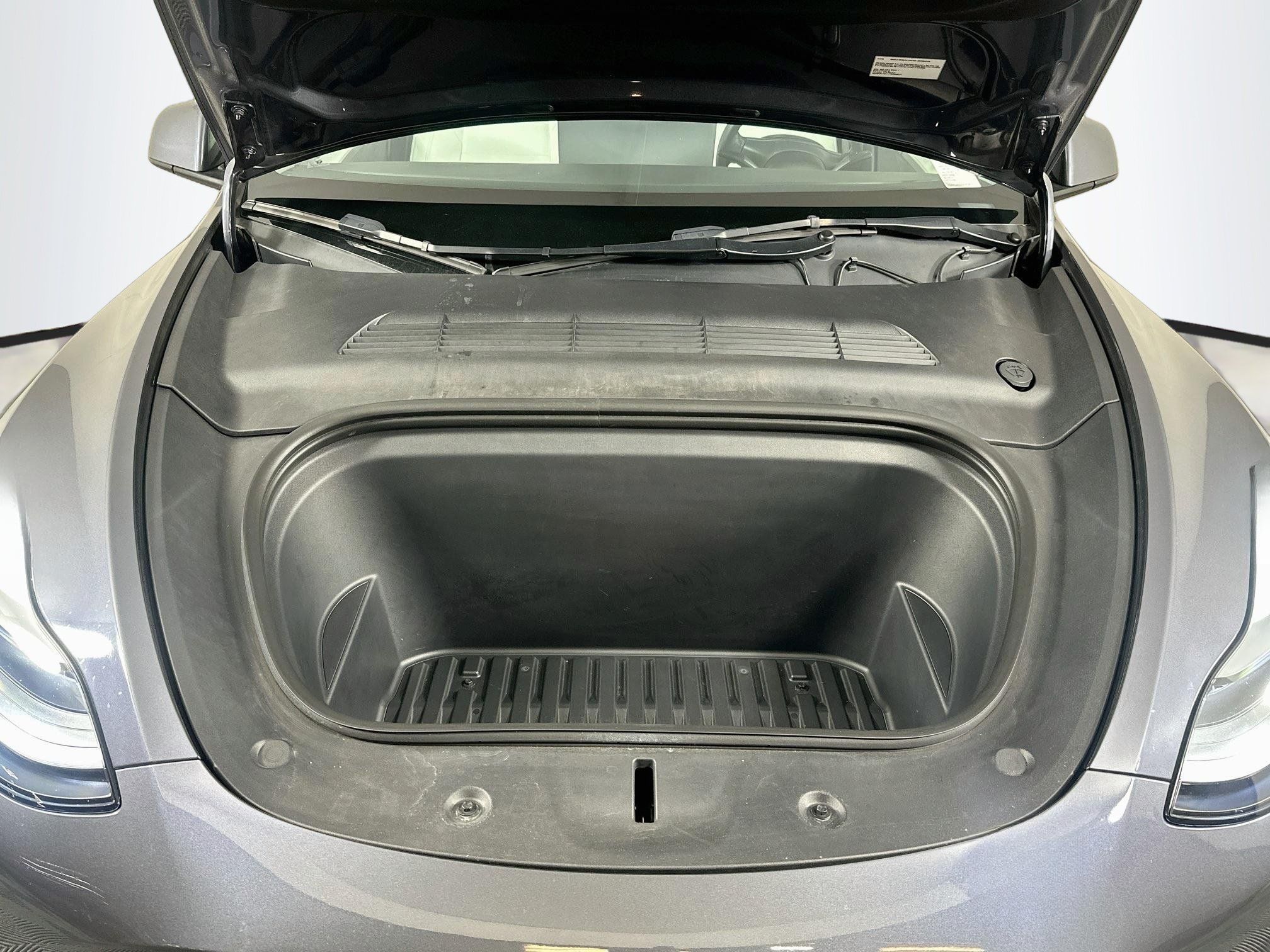 Used 2023 Tesla Model Y Long Range AWD/4WD image 30