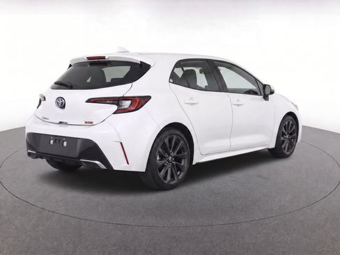 Used 2024 Toyota Corolla XSE FWD image 3