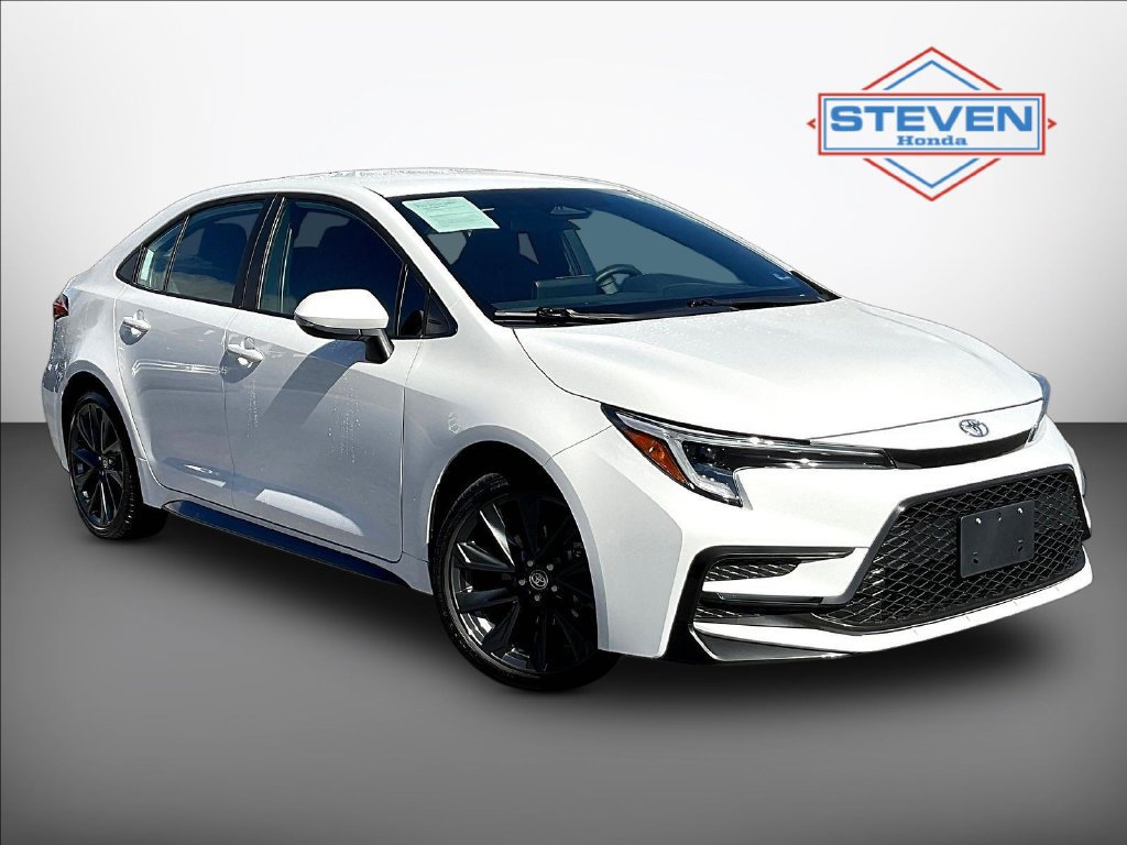 Used 2026 Toyota Corolla SE FWD image 1
