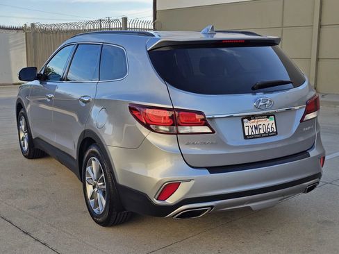 Used 2017 Hyundai Santa Fe Limited FWD image 7