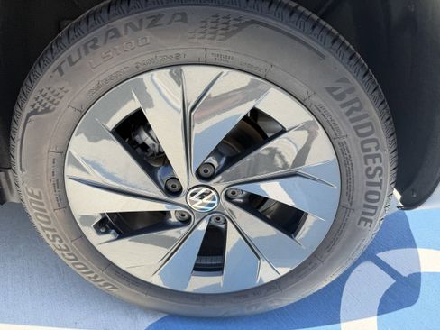New 2026 Volkswagen Taos S FWD image 27